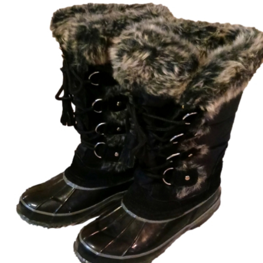 Abound Snow Boots size 5m box 31